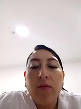 Valeria montana  online show from 01/13/26, 11:36