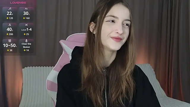 LunaKirby online show from 02/05/26, 01:07