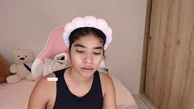 phia carter online show from 04/18/26, 01:41