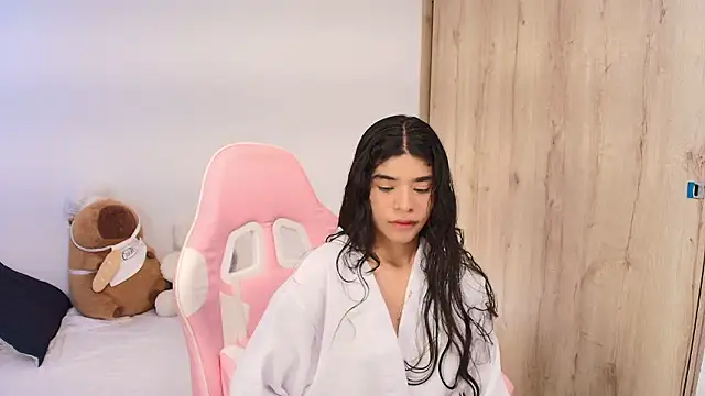 phia carter online show from 03/04/26, 07:43