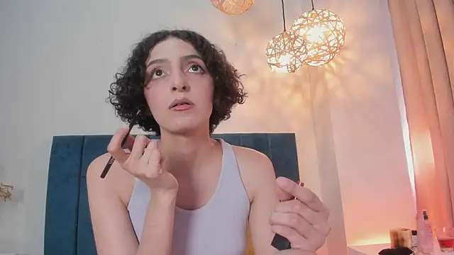 LyraVendrell online show from 04/02/26, 07:20