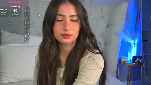 LisaDeviss online show from 04/14/26, 01:16