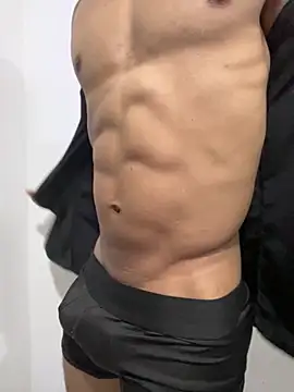 BrunoHot  online show from 12/04/25, 01:26