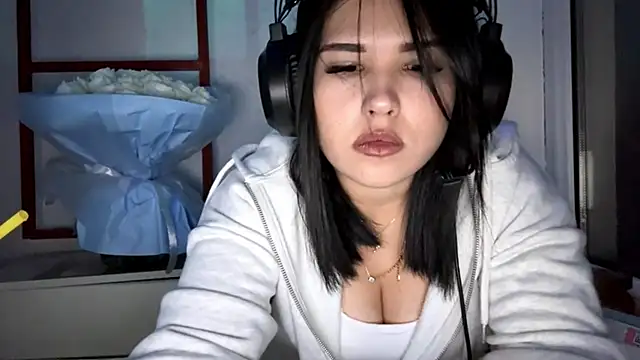 Lolamein online show from 12/02/25, 08:54