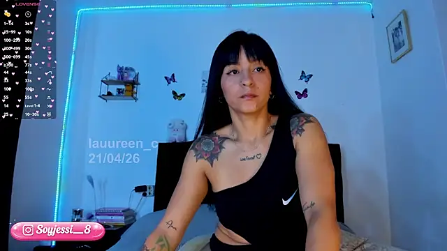 Snapshot of lauureen_c chatting on 04/21/26, 11:17 lauureen c online show from 04/21/26, 11:17