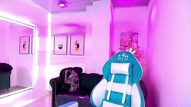 Nicole sounders online show from 03/01/26, 11:32