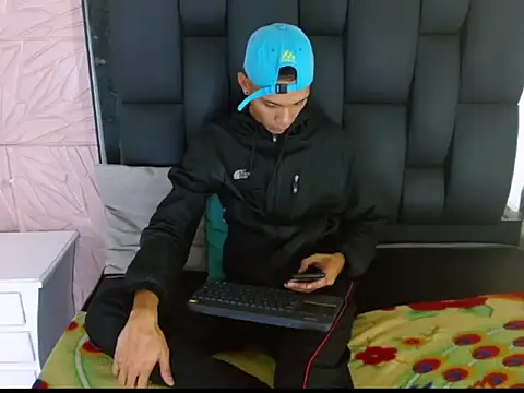 Axel Marcu online show from 12/16/25, 04:50