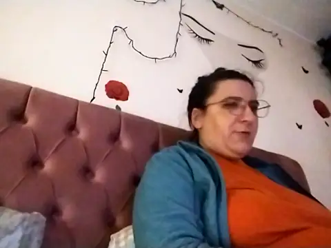 Dana92va online show from 02/15/26, 06:18