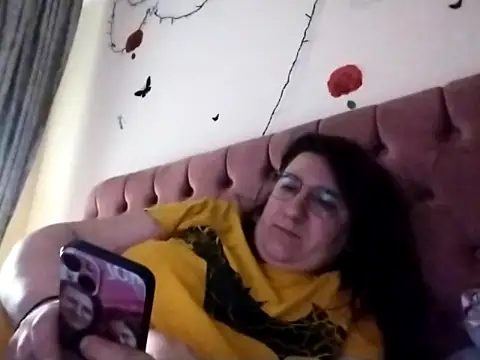 Dana92va online show from 02/07/26, 05:43