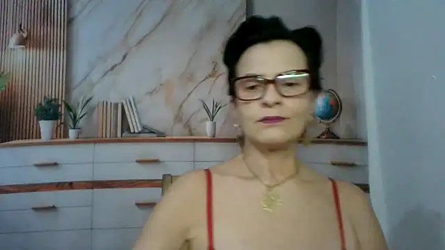 Luna-Hot0802 online show from 03/01/26, 12:05