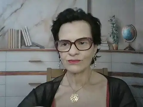 Luna-Hot0802 online show from 12/18/25, 12:42