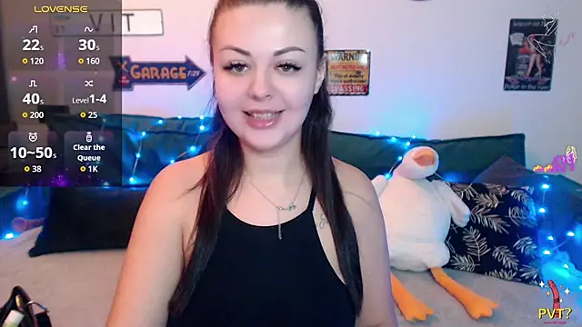 MonicaMoonly online show from 12/05/25, 08:28