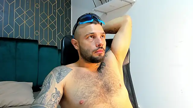 lucky smith1 online show from 12/19/25, 05:15