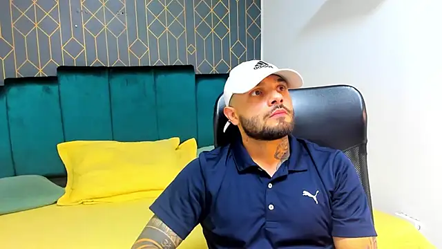 lucky smith1 online show from 12/13/25, 08:04