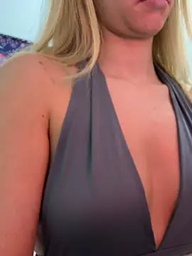 bellastormi  online show from 03/20/26, 02:45