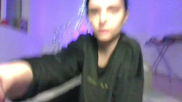 Snapshot of kawaii_lavinaa chatting on 12/04/25, 05:45 kawaii lavinaa online show from 12/04/25, 05:45