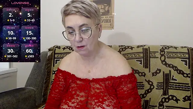 Snapshot of MargaretStar1 chatting on 12/18/25, 02:54 MargaretStar1 online show from 12/18/25, 02:54