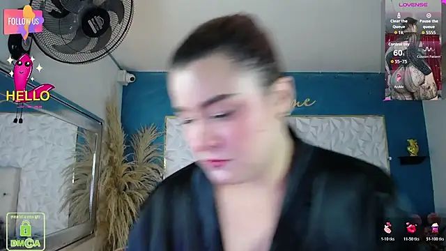 Mia Duque1999 online show from 02/17/26, 08:28