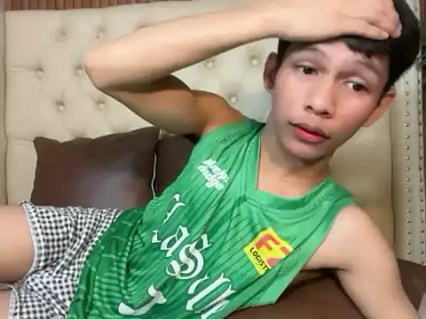 TheBoyAboveYou online show from 06/25/26, 12:54