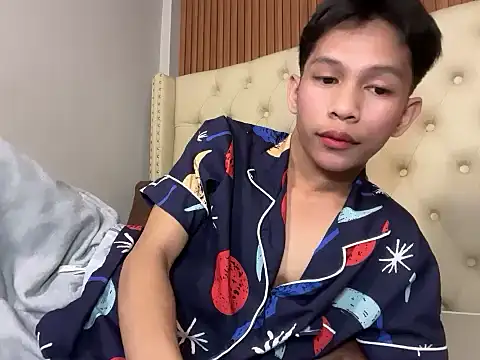 TheBoyAboveYou online show from 04/23/26, 11:28