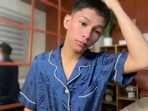 Snapshot of TheBoyAboveYou chatting on 02/26/26, 04:40 TheBoyAboveYou online show from 02/26/26, 04:40