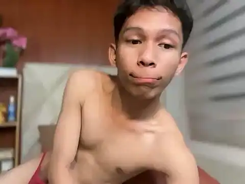 Snapshot of TheBoyAboveYou chatting on 02/01/26, 07:39 TheBoyAboveYou online show from 02/01/26, 07:39