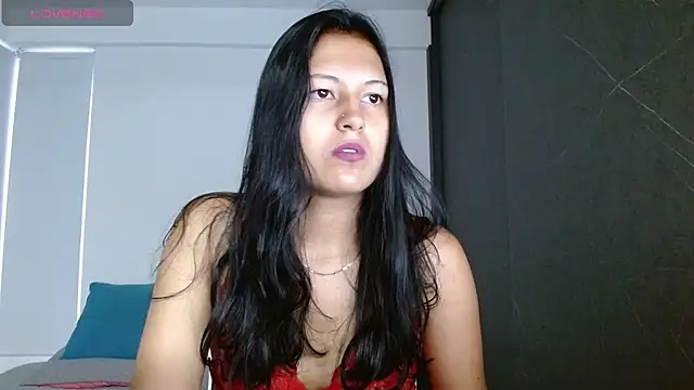 Snapshot of candy_rosemaryy chatting on 12/22/25, 11:21 candy rosemaryy online show from 12/22/25, 11:21