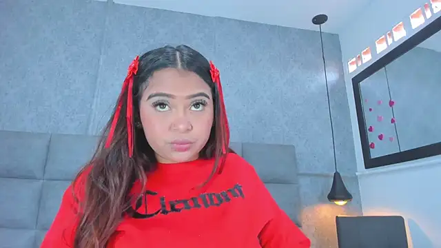 emilyy r online show from 04/18/26, 06:54