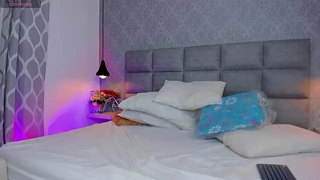 emilyy r online show from 02/25/26, 06:52