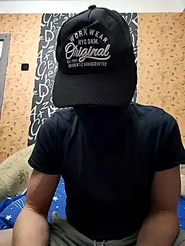 Snapshot of Raf25ik chatting on 12/15/25, 10:26 Raf25ik online show from 12/15/25, 10:26