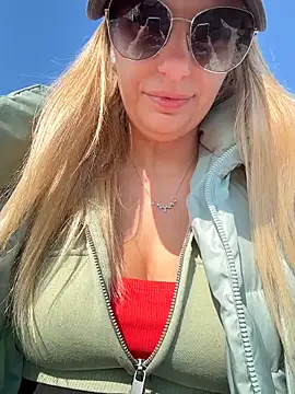 Betsy online show from 04/07/26, 01:35