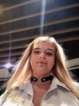 Snapshot of Betsy chatting on 02/09/25, 11:25 Betsy online show from 02/09/25, 11:25