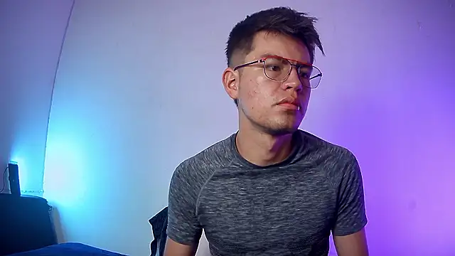 nicolatinboy online show from 03/04/26, 09:11