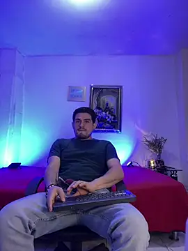 williamsmiiths16 online show from 04/05/26, 12:12