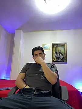 williamsmiiths16 online show from 02/04/26, 01:33