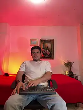 williamsmiiths16 online show from 04/07/26, 11:23