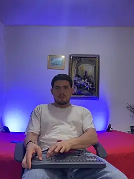 williamsmiiths16 online show from 03/10/26, 12:03