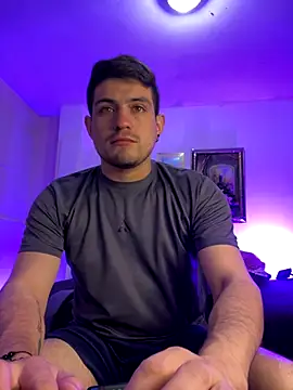 williamsmiiths16 online show from 12/19/25, 03:58