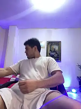 williamsmiiths16 online show from 01/18/26, 03:48