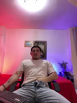 williamsmiiths16 online show from 03/19/26, 11:21