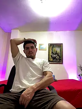 williamsmiiths16 online show from 12/21/25, 04:19