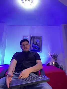 williamsmiiths16 online show from 04/13/26, 11:36