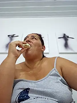 VioletBruces online show from 04/12/26, 10:02