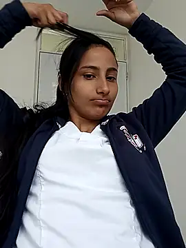 Vera Luna  online show from 12/22/25, 01:44