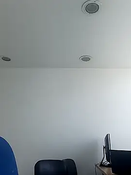 Vera Luna  online show from 12/19/25, 07:16