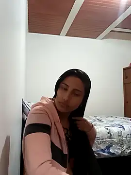 Vera Luna  online show from 12/20/25, 08:55