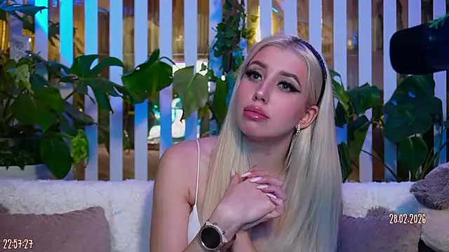 FlowweerGirl online show from 02/28/26, 07:57