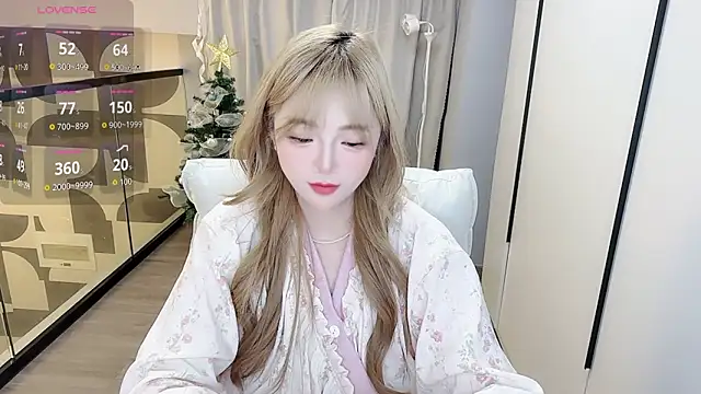 Star-XinX online show from 03/08/26, 10:40