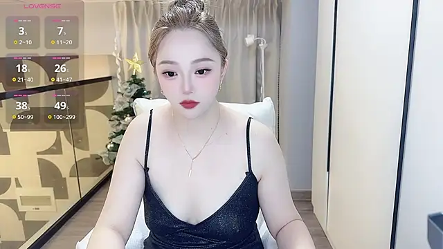 Star-XinX online show from 02/11/26, 01:33