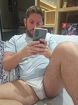 Snapshot of RipMyUnderwear chatting on 07/06/26, 01:29 RipMyUnderwear online show from 07/06/26, 01:29